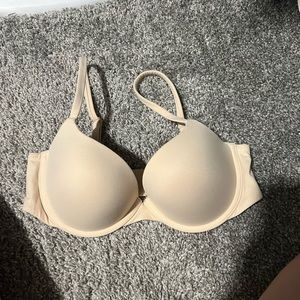 SKIMS Fits Everybody T-Shirt Push Up Bra - SAND